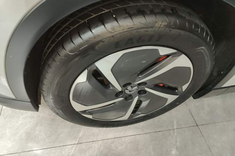 Used Nio ES6 2023 75 kWh Left Front Wheel Hub