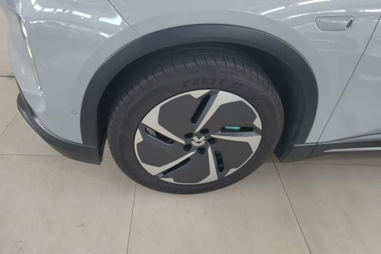 Used Nio ES6 2023 75 kWh Left Front Wheel Hub