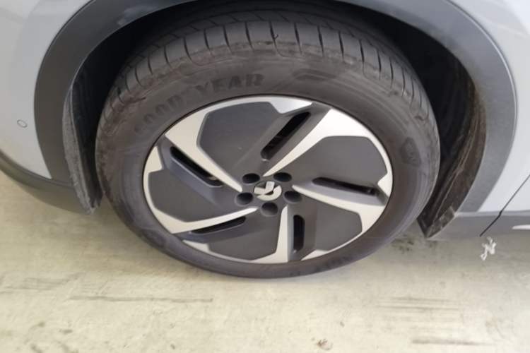 Used Nio ES6 2023 75 kWh Left Front Wheel Hub