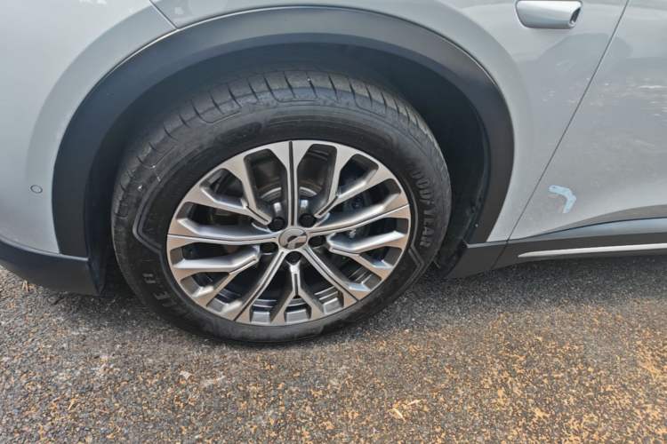Used Nio ES6 2023 75 kWh Left Front Wheel Hub