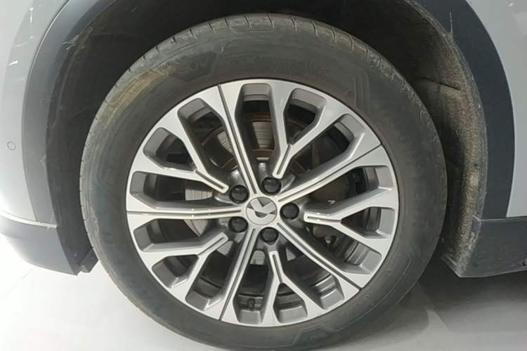 Used Nio ES6 2023 75 kWh Left Front Wheel Hub