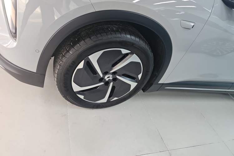 Used Nio ES6 2023 75 kWh Left Front Wheel Hub