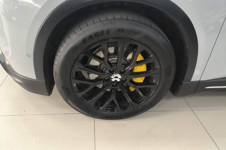 Used Nio ES6 2023 75 kWh Left Front Wheel Hub