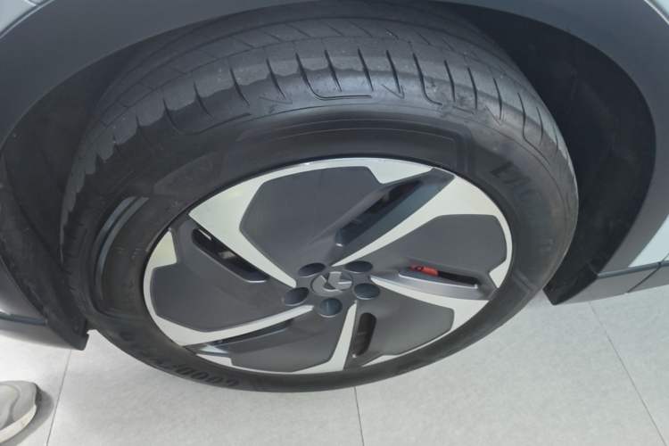 Used Nio ES6 2023 75 kWh Left Front Wheel Hub