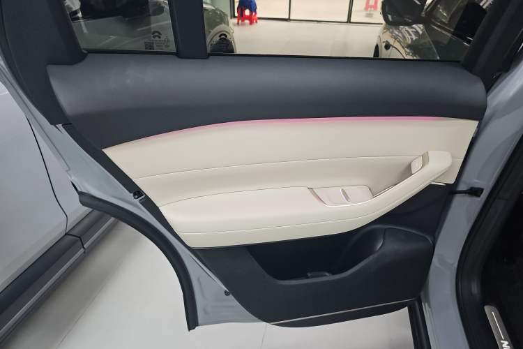 Used Nio ES6 2023 75 kWh Left Rear Door Interior