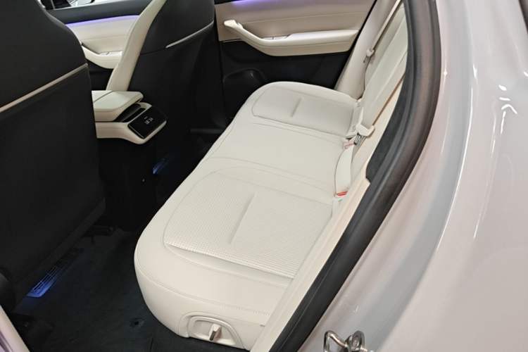 Used Nio ES6 2023 75 kWh Left Rear Seat