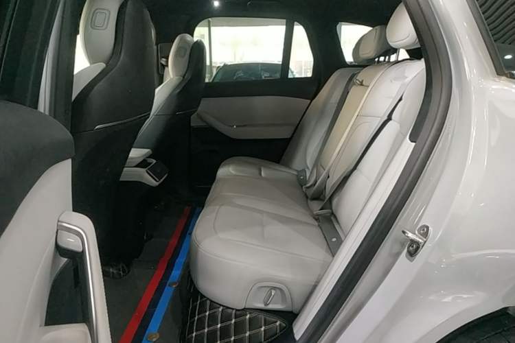 Used Nio ES6 2023 75 kWh Left Rear Seat