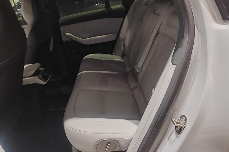 Used Nio ES6 2023 75 kWh Left Rear Seat