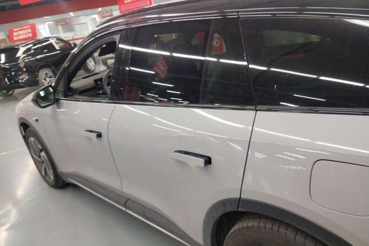 Used Nio ES6 2023 75 kWh Left Side