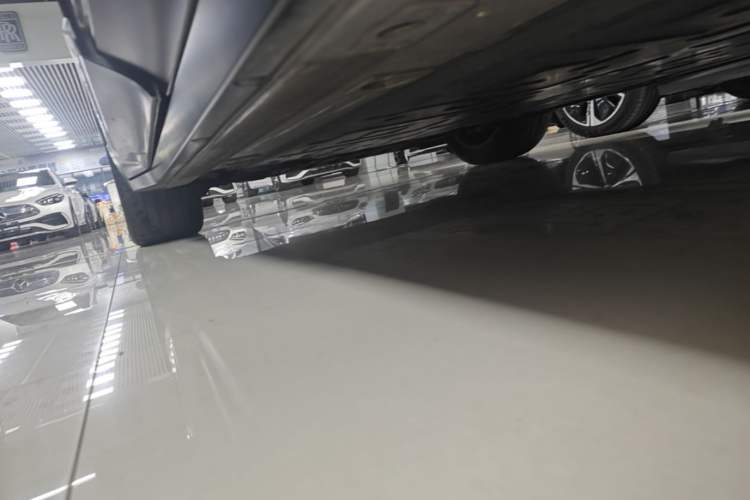 Used Nio ES6 2023 75 kWh Left Side Sill