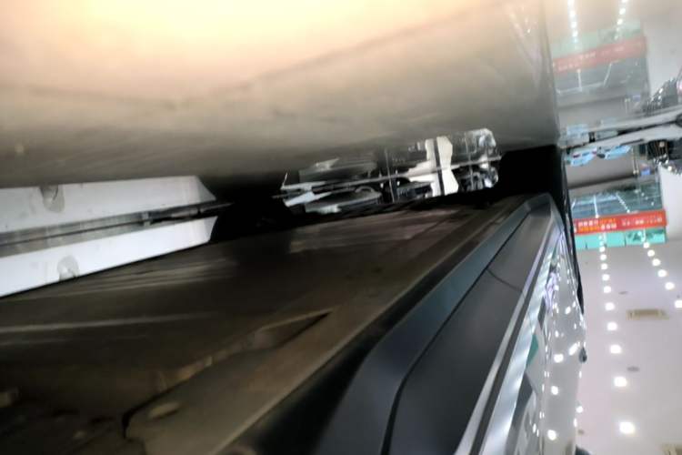 Used Nio ES6 2023 75 kWh Left Side Sill