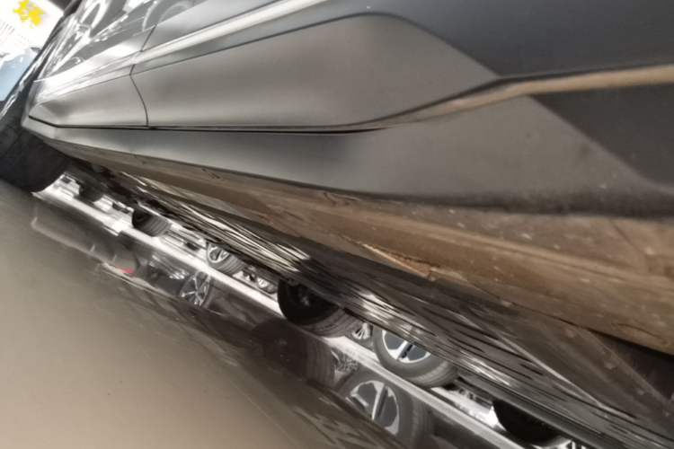 Used Nio ES6 2023 75 kWh Left Side Sill