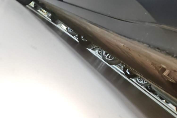 Used Nio ES6 2023 75 kWh Left Side Sill