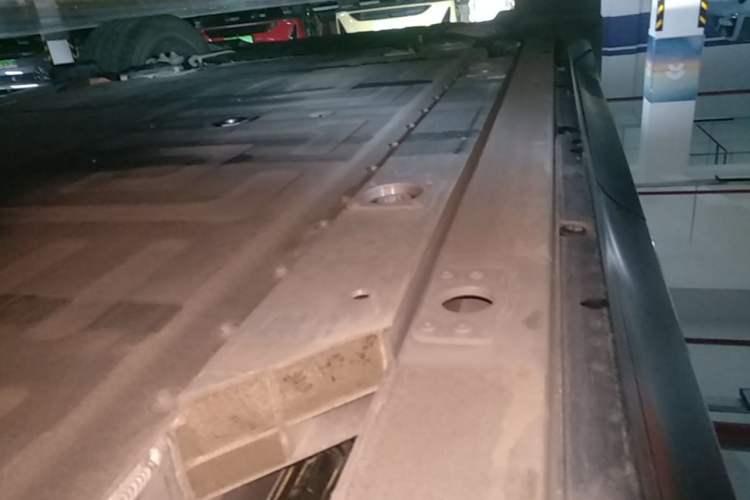 Used Nio ES6 2023 75 kWh Left Side Sill
