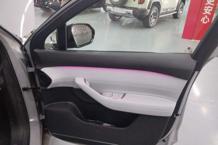Used Nio ES6 2023 75 kWh Right Front Door Interior
