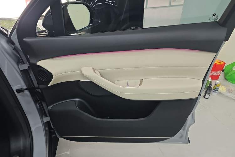 Used Nio ES6 2023 75 kWh Right Front Door Interior