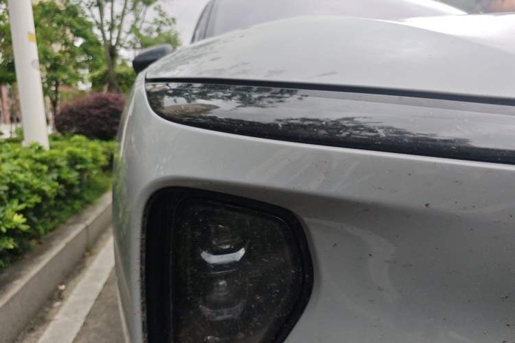Used Nio ES6 2023 75 kWh Right Front Headlight