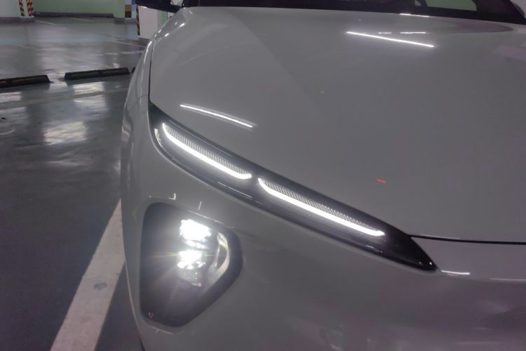 Used Nio ES6 2023 75 kWh Right Front Headlight