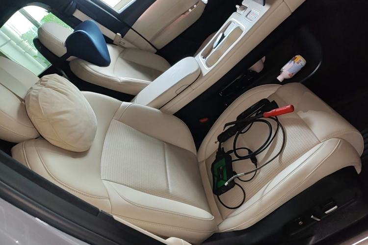 Used Nio ES6 2023 75 kWh Right Front Seat