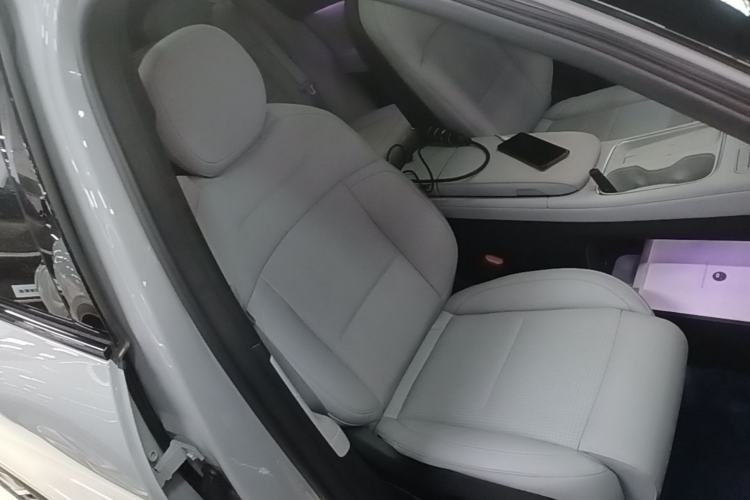 Used Nio ES6 2023 75 kWh Right Front Seat