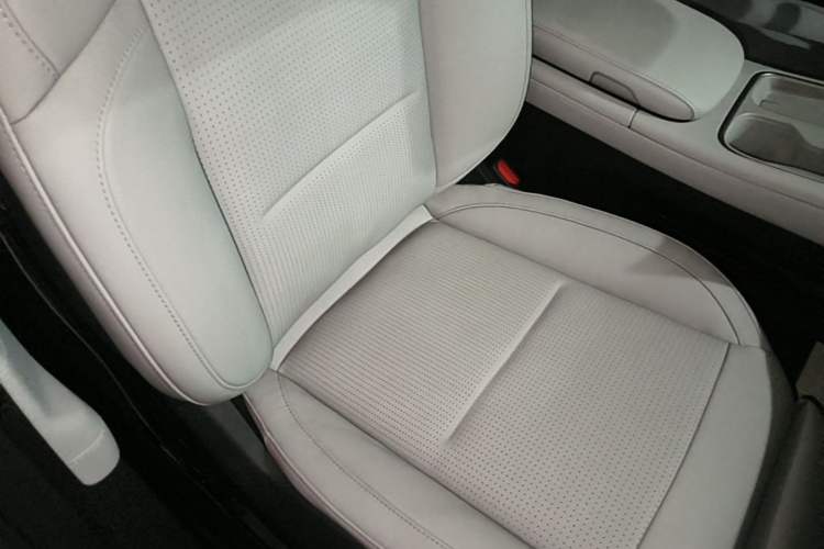 Used Nio ES6 2023 100kWh Right Front Seat