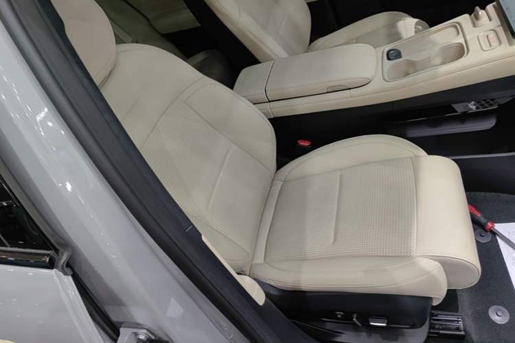 Used Nio ES6 2023 75 kWh Right Front Seat