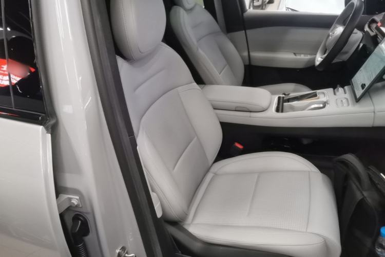 Used Nio ES6 2023 75 kWh Right Front Seat