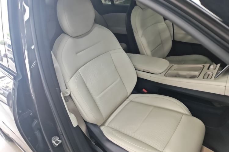 Used Nio ES6 2023 75 kWh Right Front Seat