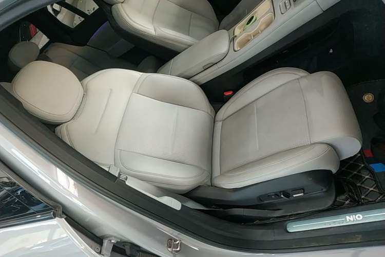 Used Nio ES6 2023 75 kWh Right Front Seat