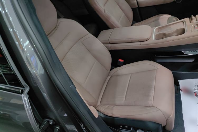 Used Nio ES6 2023 75 kWh Right Front Seat