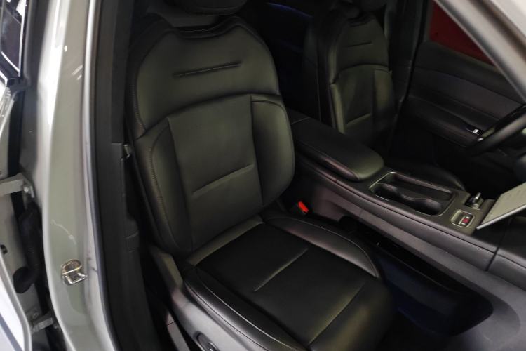 Used Nio ES6 2023 75 kWh Right Front Seat
