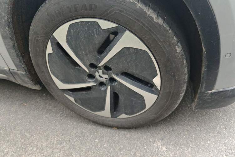 Used Nio ES6 2023 75 kWh Right Front Wheel Hub
