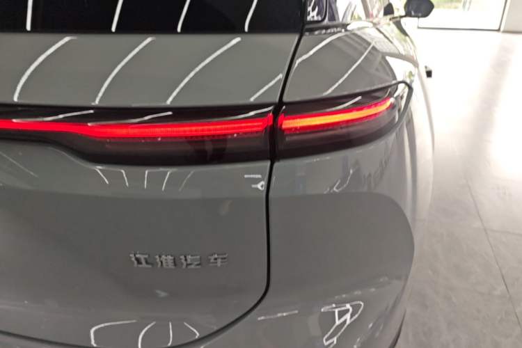 Used Nio ES6 2023 75 kWh Right Rear Taillight