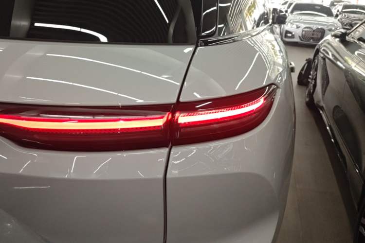 Used Nio ES6 2023 75 kWh Right Rear Taillight