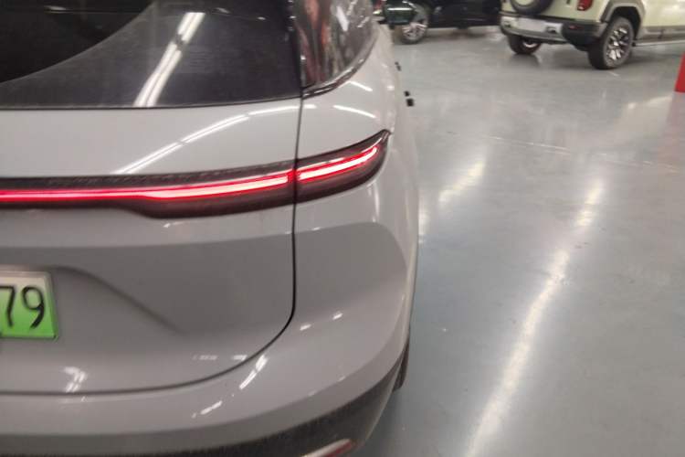 Used Nio ES6 2023 75 kWh Right Rear Taillight