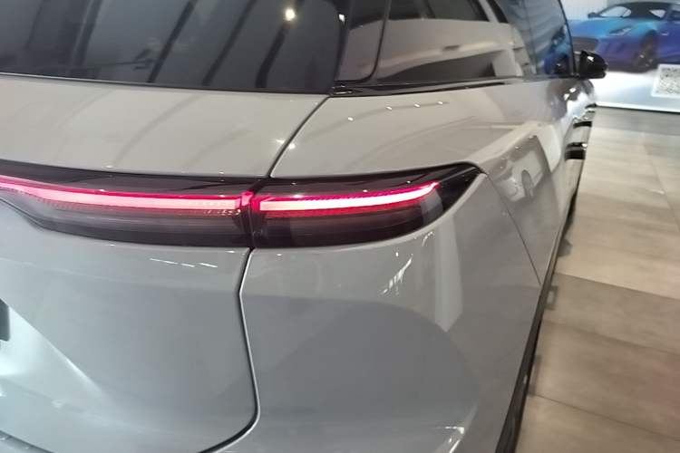 Used Nio ES6 2023 75 kWh Right Rear Taillight