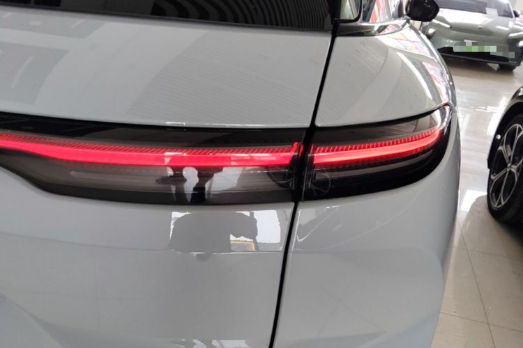 Used Nio ES6 2023 75 kWh Right Rear Taillight