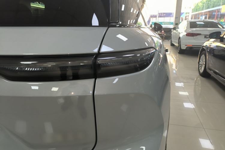 Used Nio ES6 2023 75 kWh Right Rear Taillight