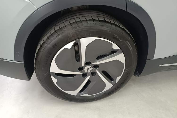 Used Nio ES6 2023 75 kWh Right Rear Wheel Hub
