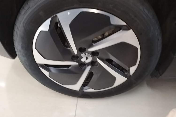 Used Nio ES6 2023 75 kWh Right Rear Wheel Hub