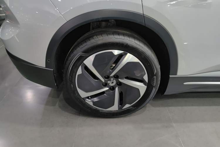 Used Nio ES6 2023 75 kWh Right Rear Wheel Hub
