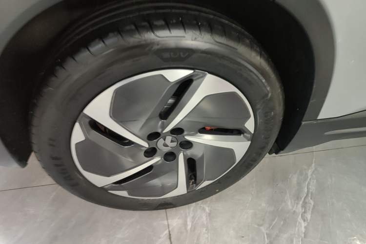 Used Nio ES6 2023 75 kWh Right Rear Wheel Hub