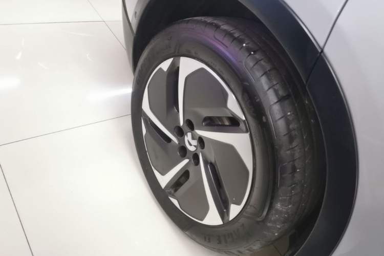 Used Nio ES6 2023 75 kWh Right Rear Wheel Hub