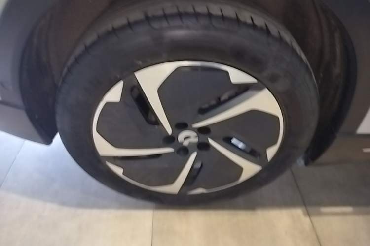 Used Nio ES6 2023 75 kWh Right Rear Wheel Hub