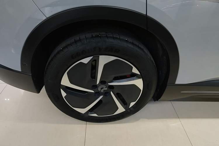Used Nio ES6 2023 75 kWh Right Rear Wheel Hub