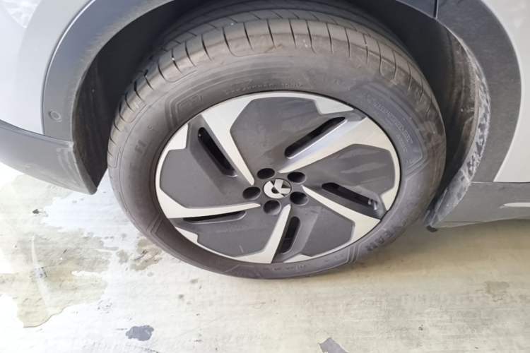 Used Nio ES6 2023 75 kWh Right Rear Wheel Hub