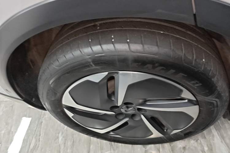 Used Nio ES6 2023 75 kWh Right Rear Wheel Hub