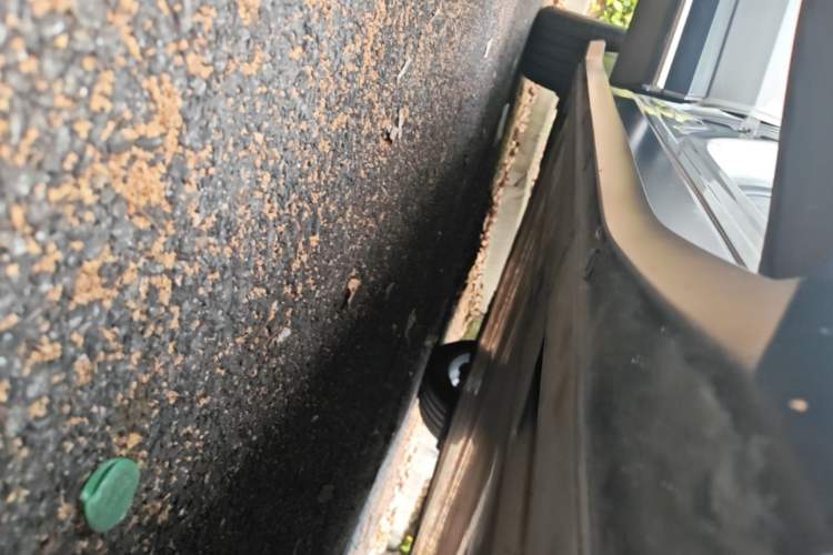 Used Nio ES6 2023 75 kWh Right Side Sill