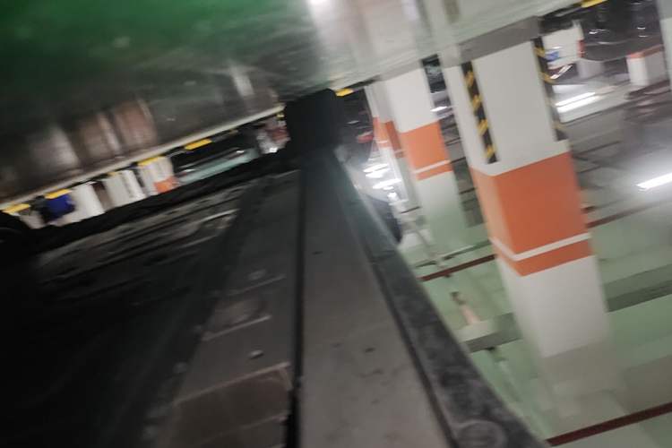 Used Nio ES6 2023 75 kWh Right Side Sill