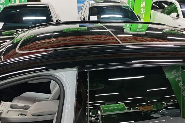 Used Nio ES6 2023 75 kWh Roof